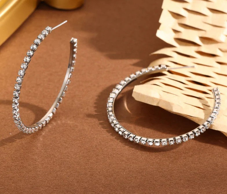 Boucles d'Oreilles Créoles Ouvertes En Strass Argentées