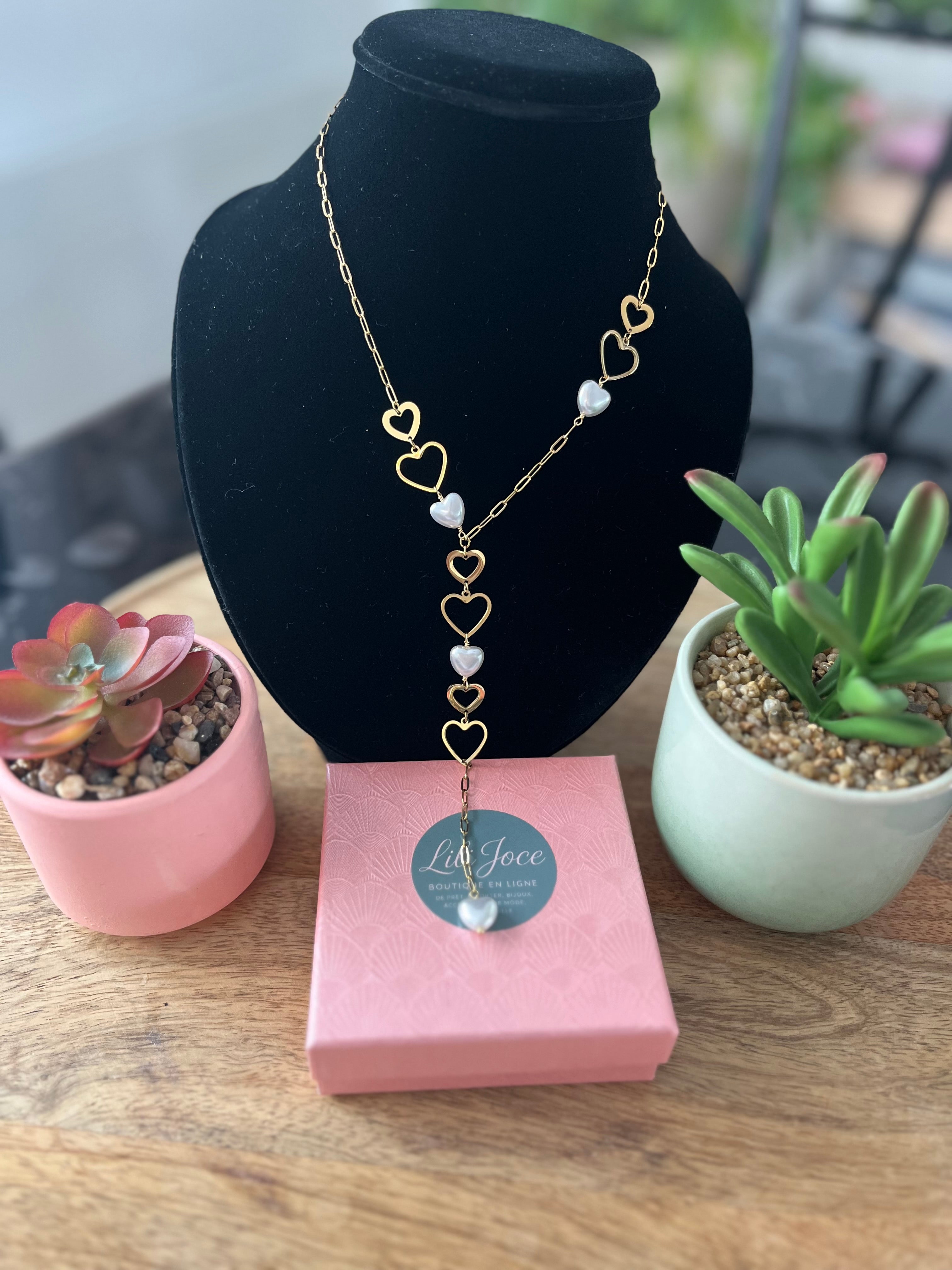 Collier doré en Y cœur ajouré et perle blanche