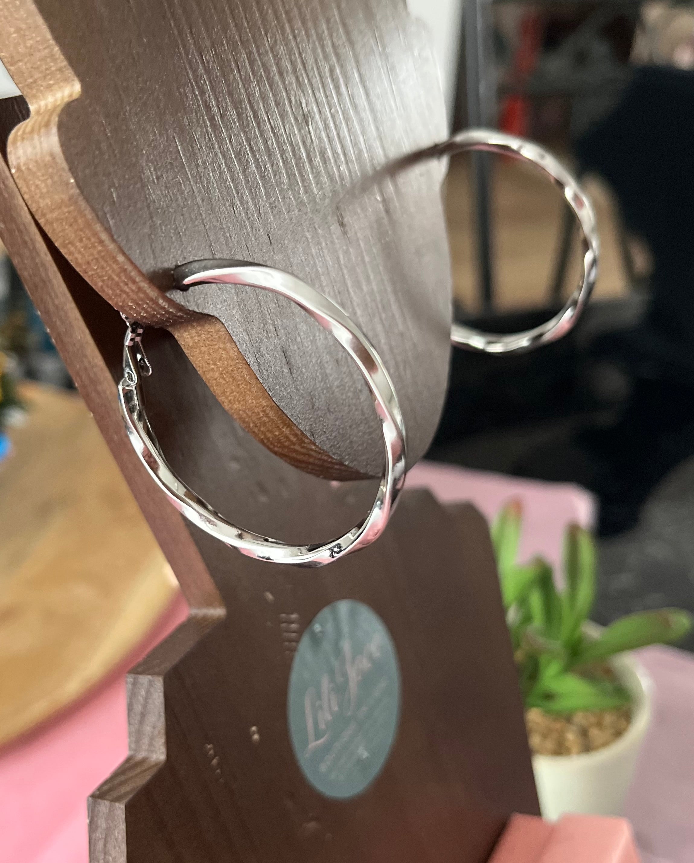 Boucles d'Oreilles Argentées Créoles Torsadées Epaisses Brillantes