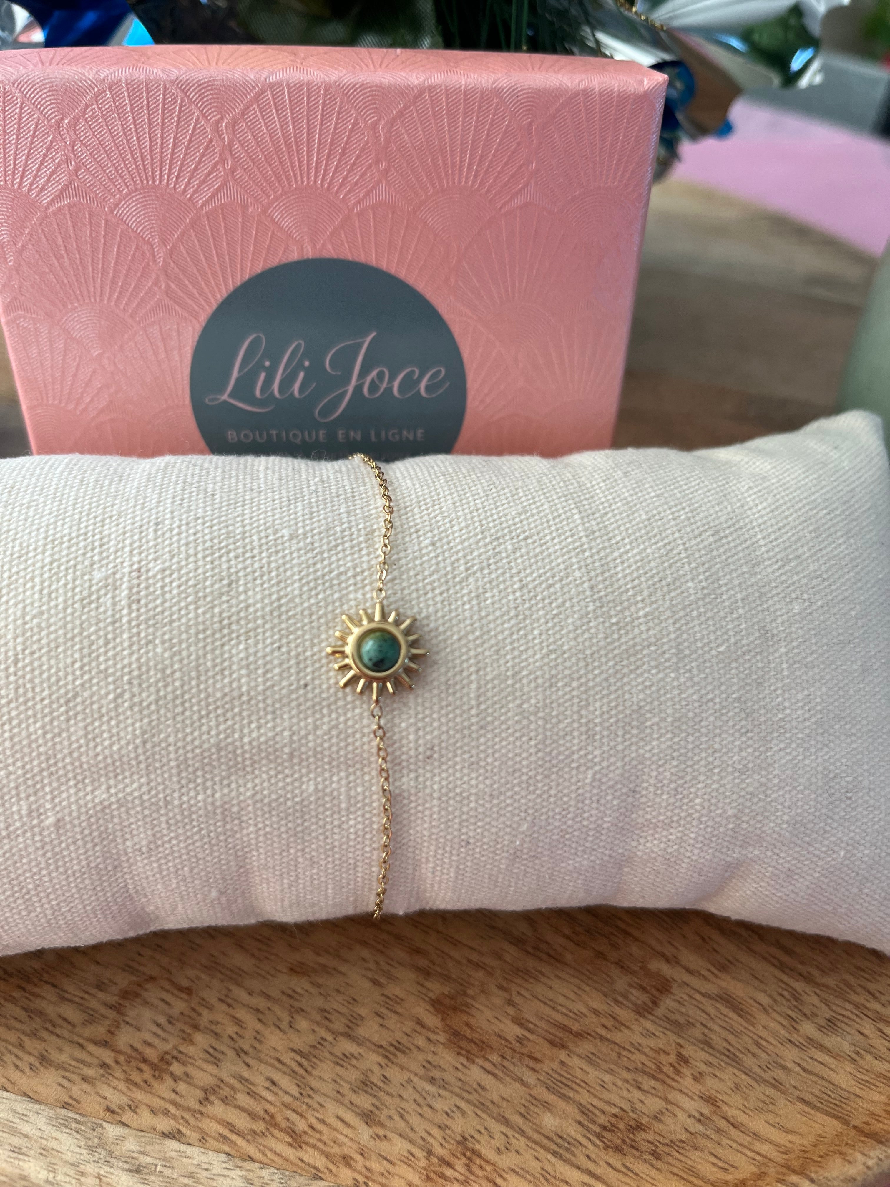 Bracelet doré soleil &amp; cœur de turquoise d’Afrique – Énergie et lumière