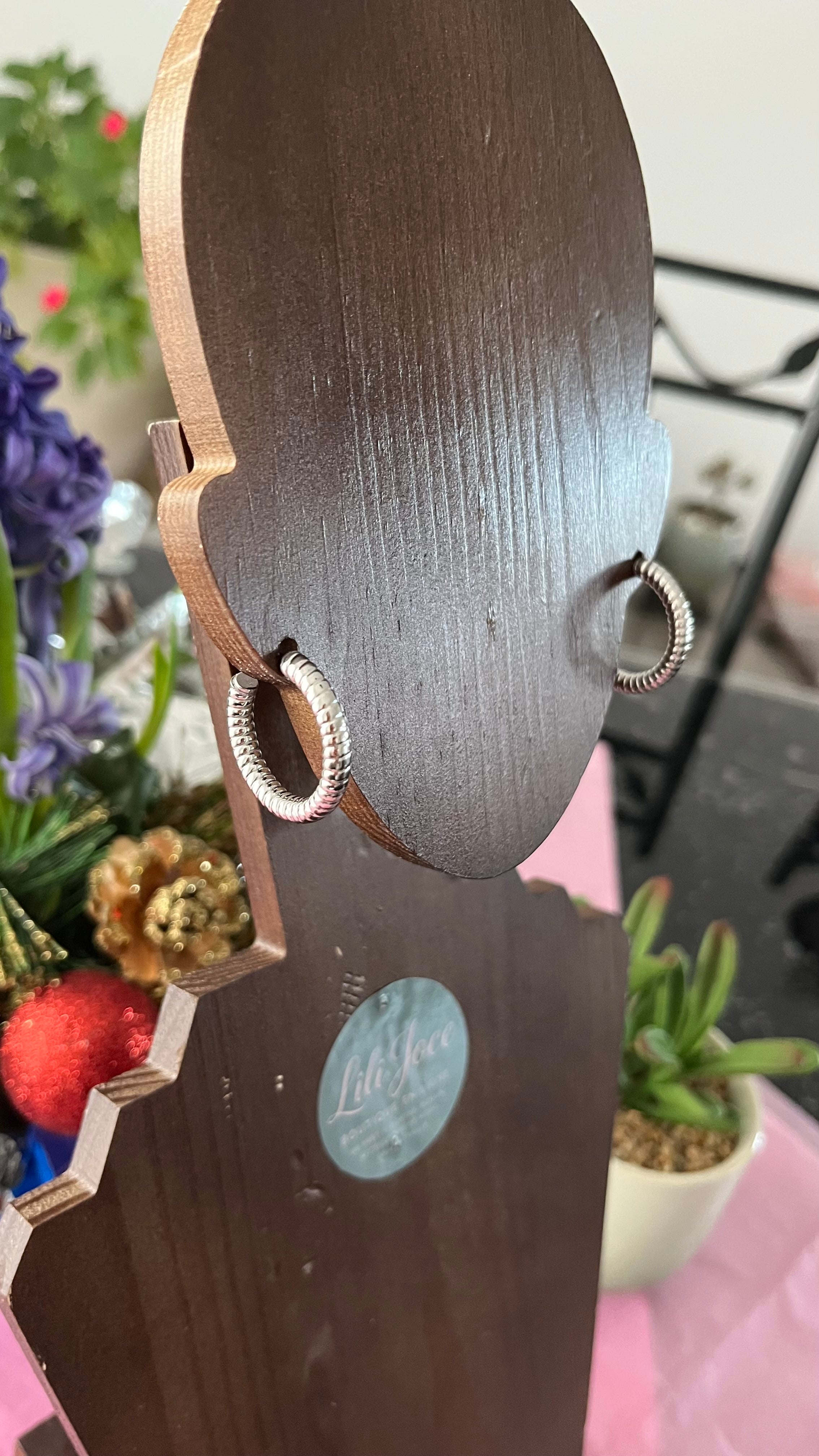 Boucles d'Oreilles Argentées Créoles Ouvertes Chenilles