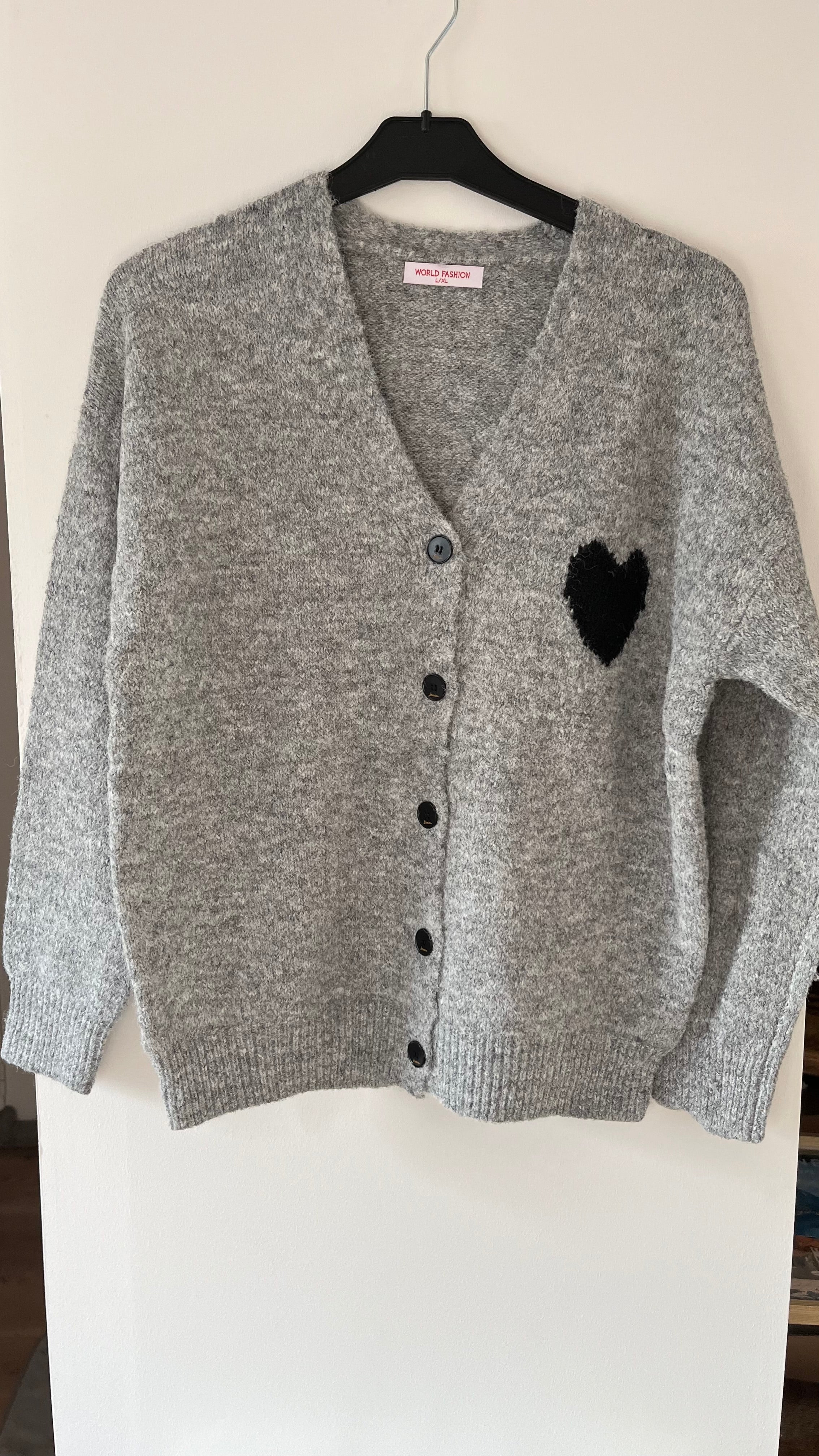 Cardigan en laine et matière recyclée avec cœur