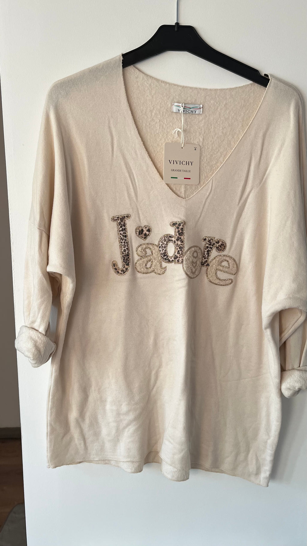 Pull Col V fourré avec imprimé "J'adore"