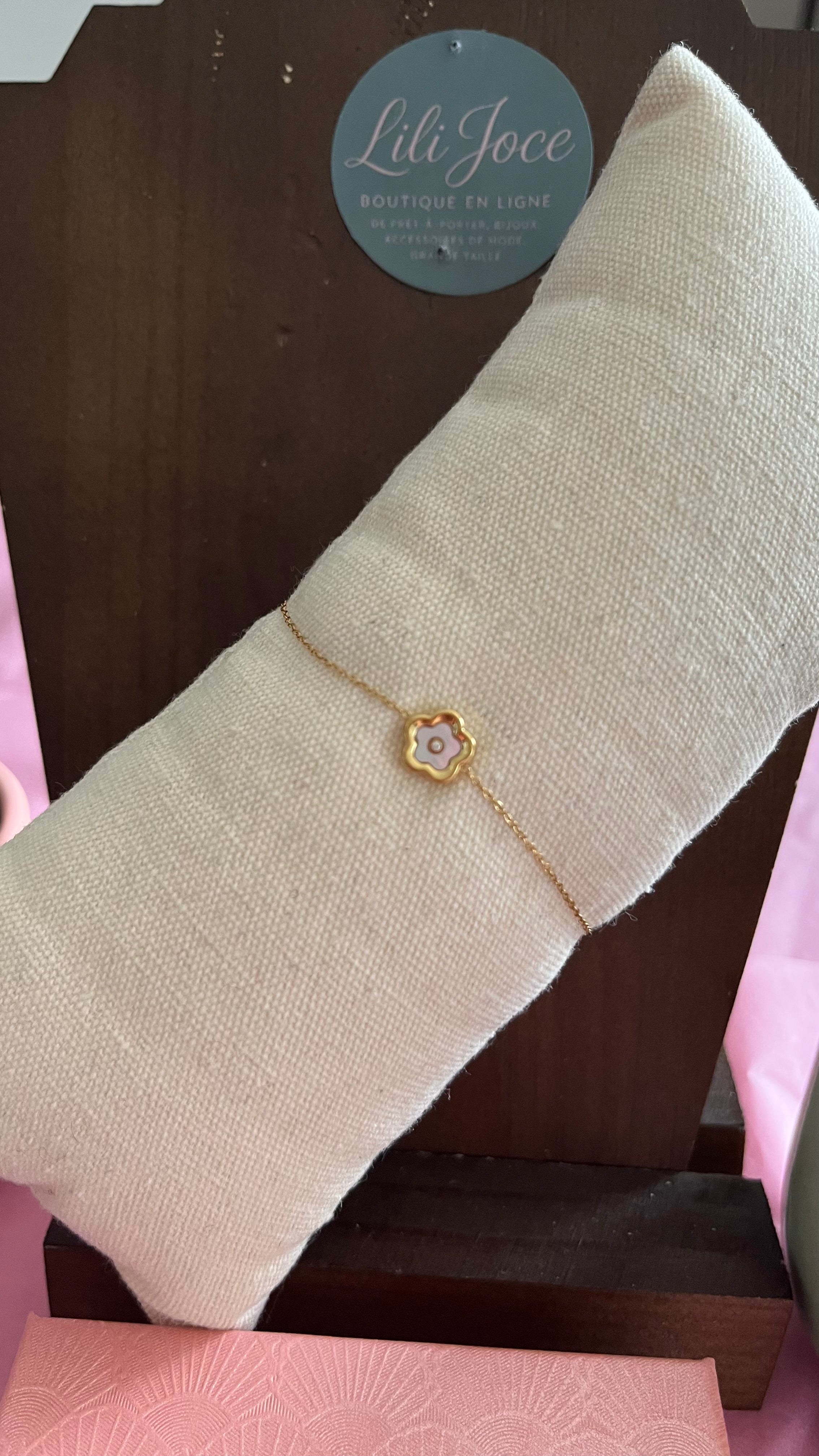 Bracelet avec nacre "Fleur"...
