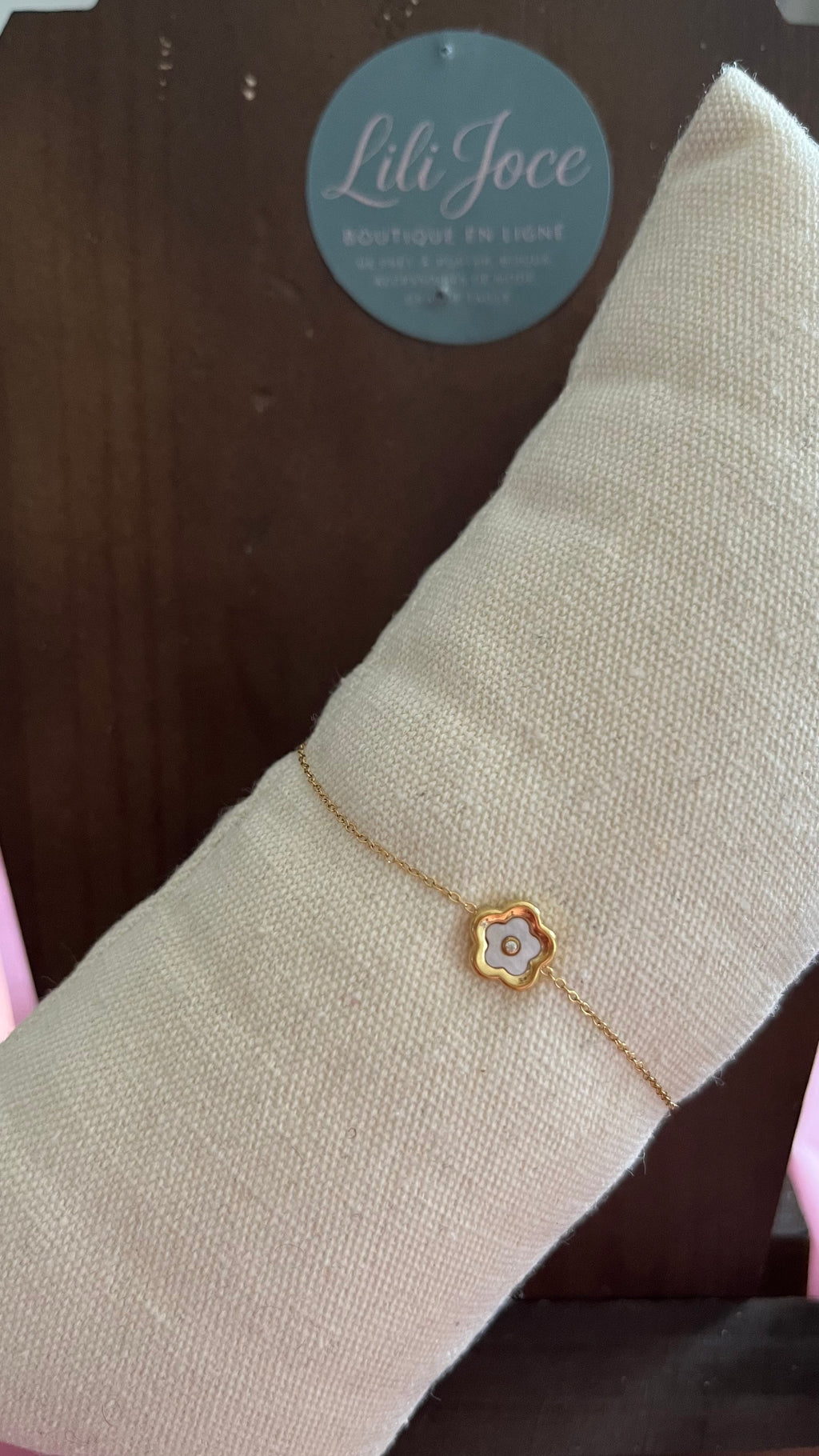 Bracelet avec nacre "Fleur"...