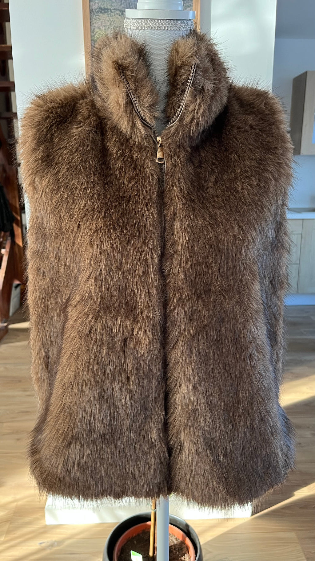 Gilet sans manches fausse fourrure