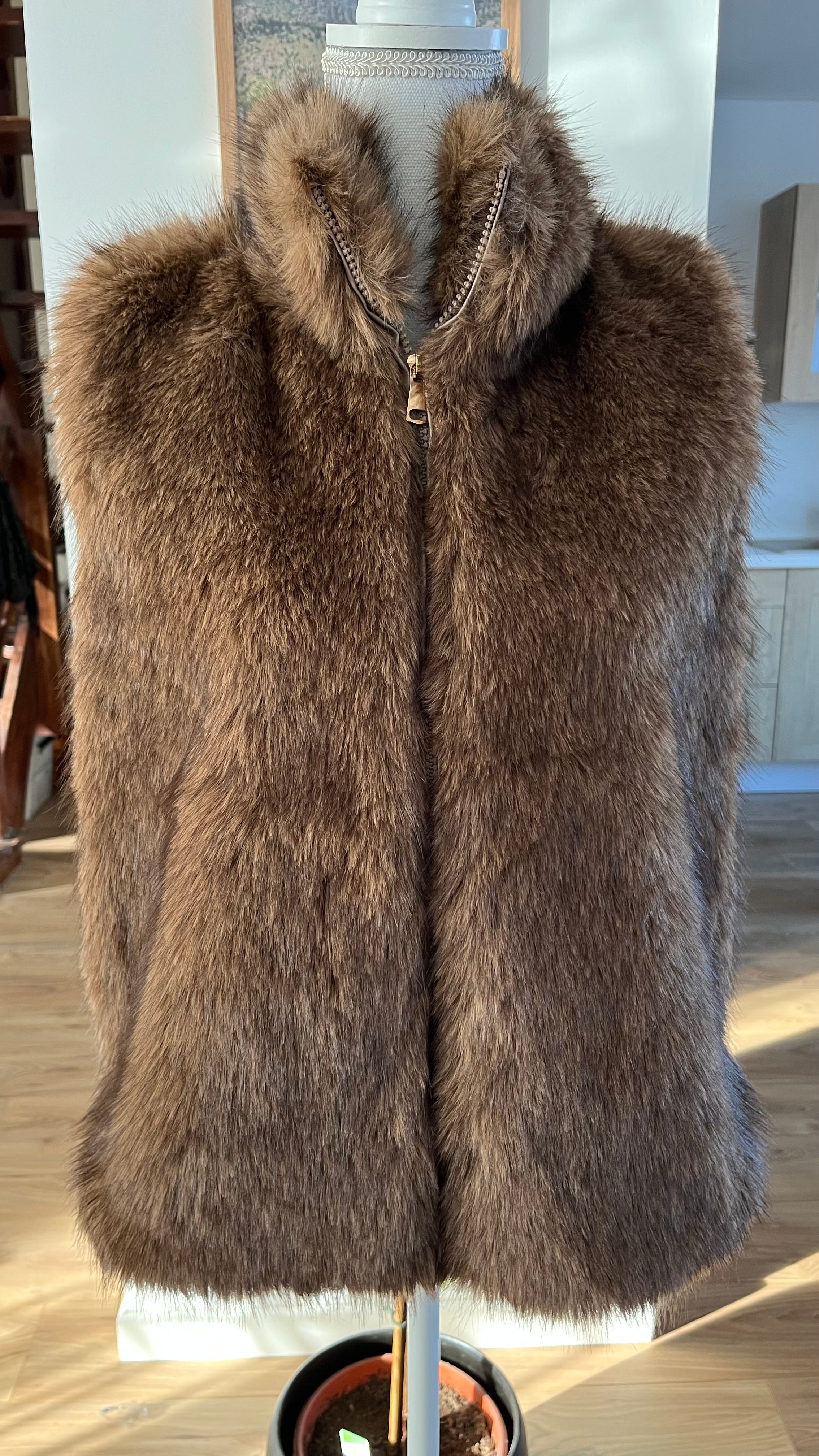 Gilet sans manches fausse fourrure
