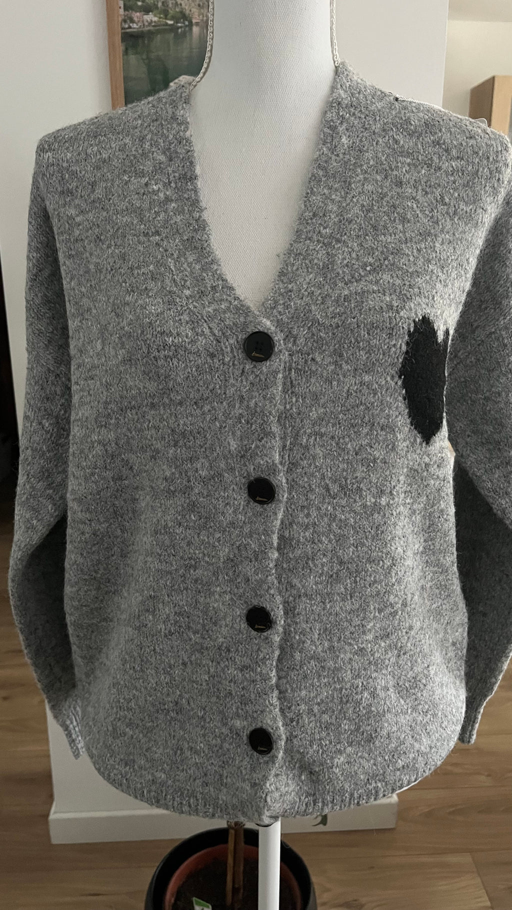 Cardigan en laine et matière recyclée avec cœur