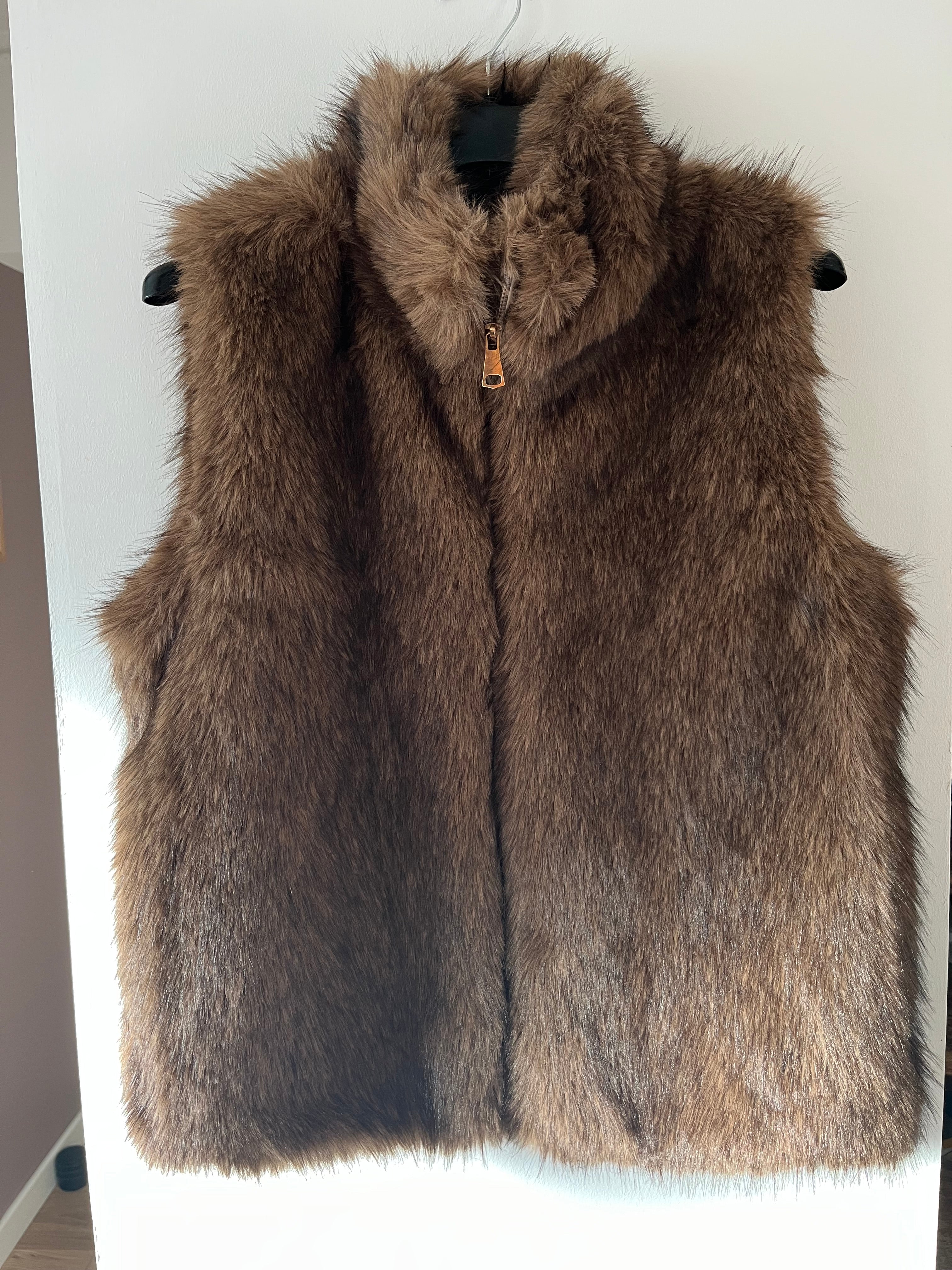 Gilet sans manches fausse fourrure