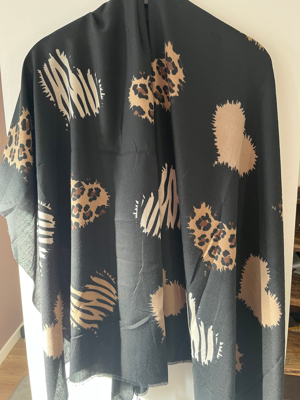 Echarpe Imprimé Cœurs Léopard