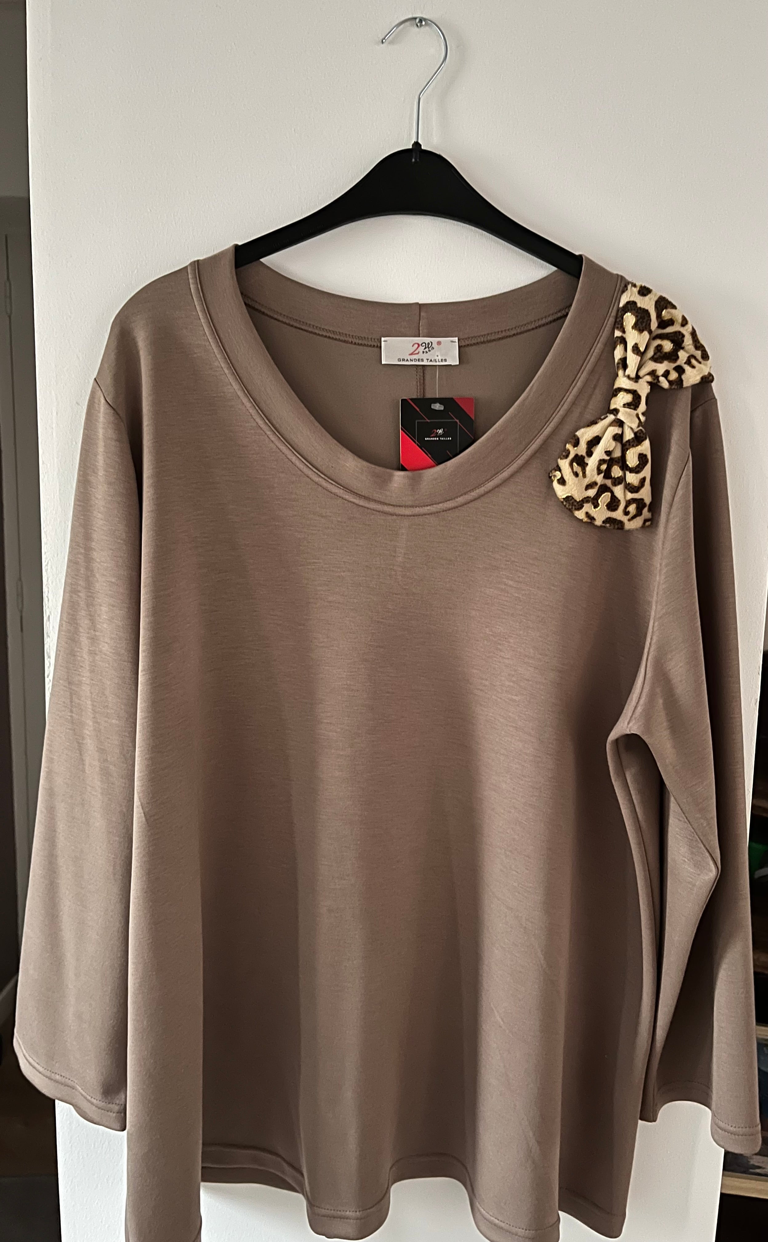 Sweatshirt Taupe avec Nœud Léopard