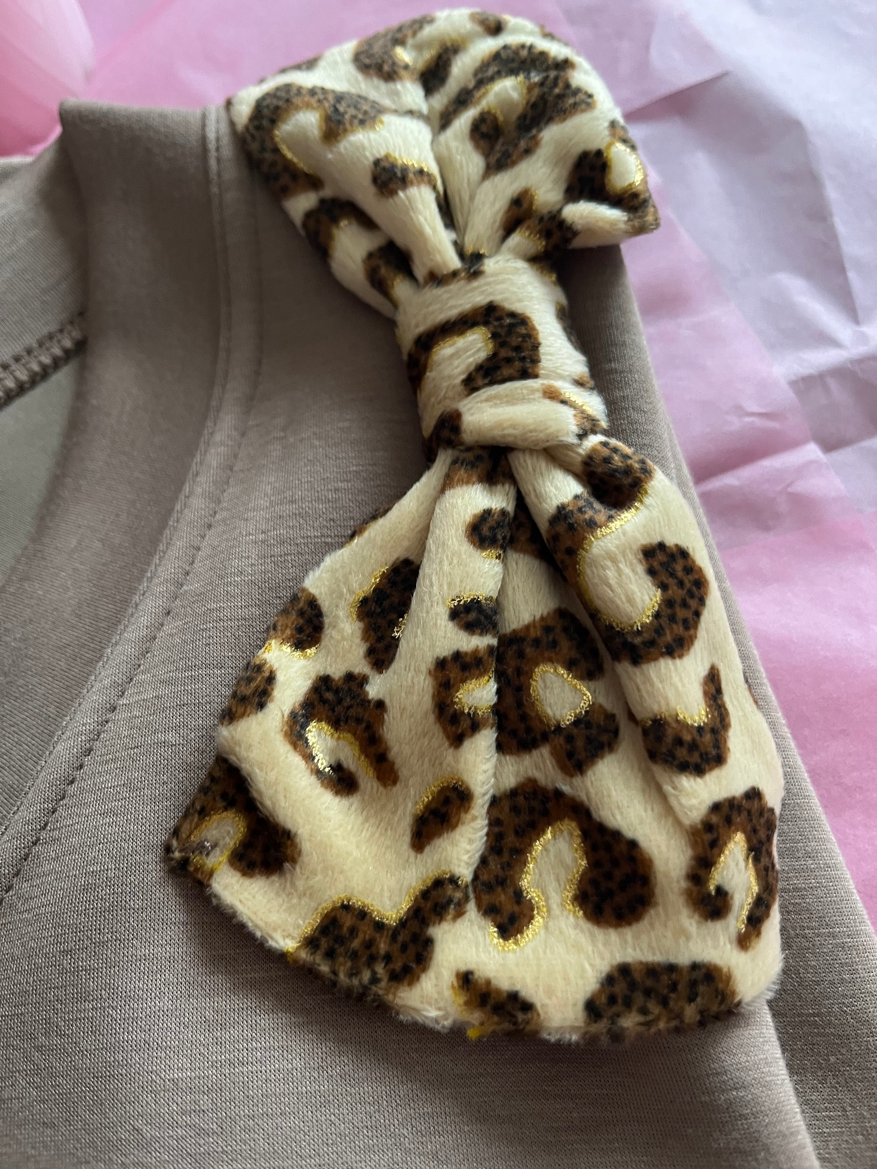 Sweatshirt Taupe avec Nœud Léopard