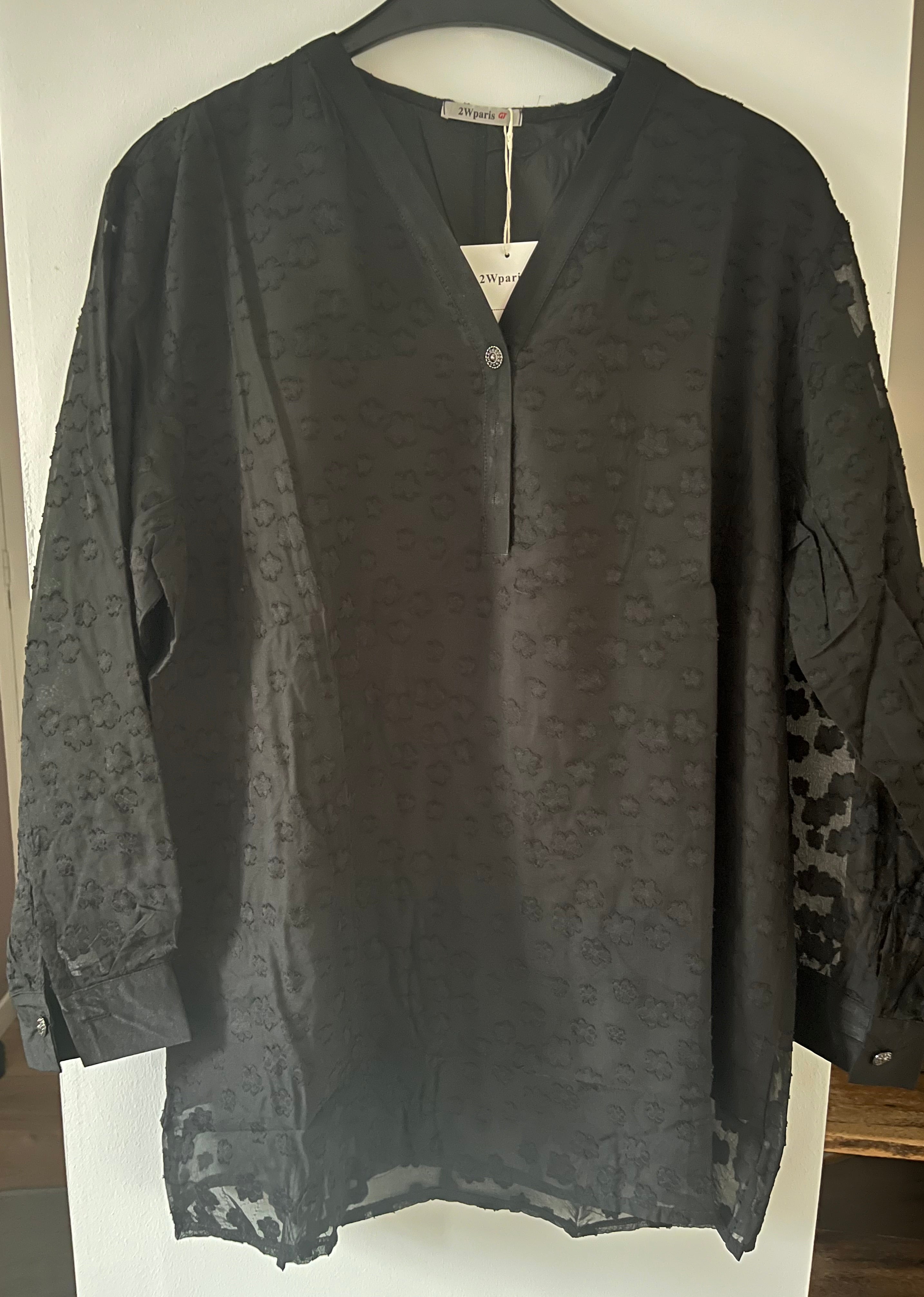 Blouse noire en voile