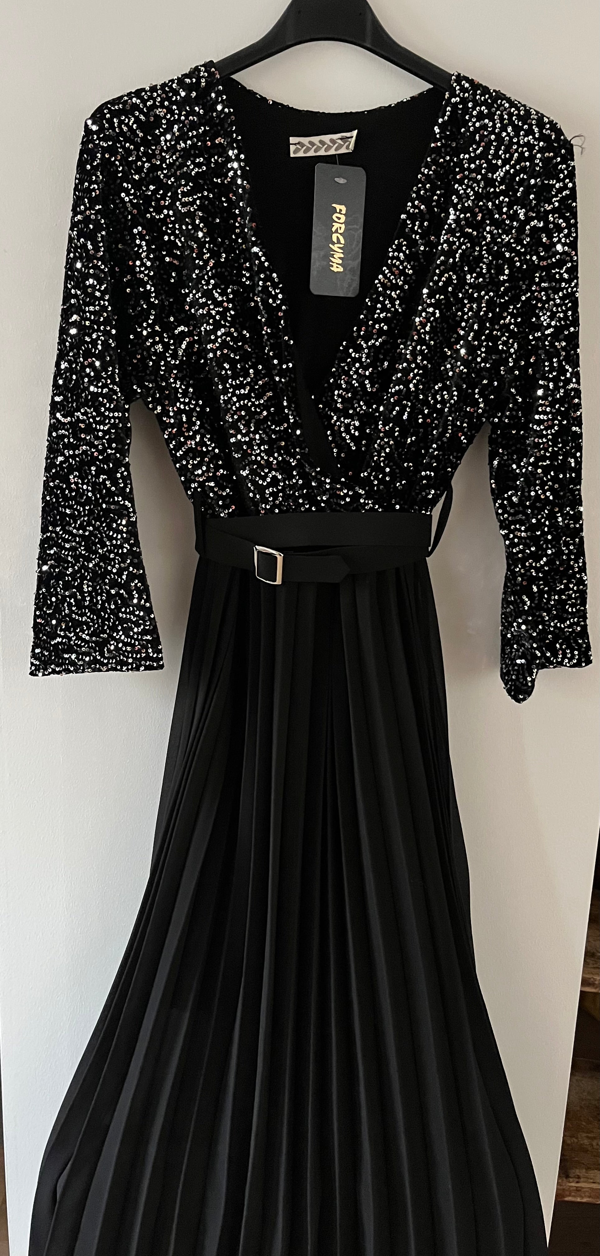 Robe Longue Elégante à Sequins