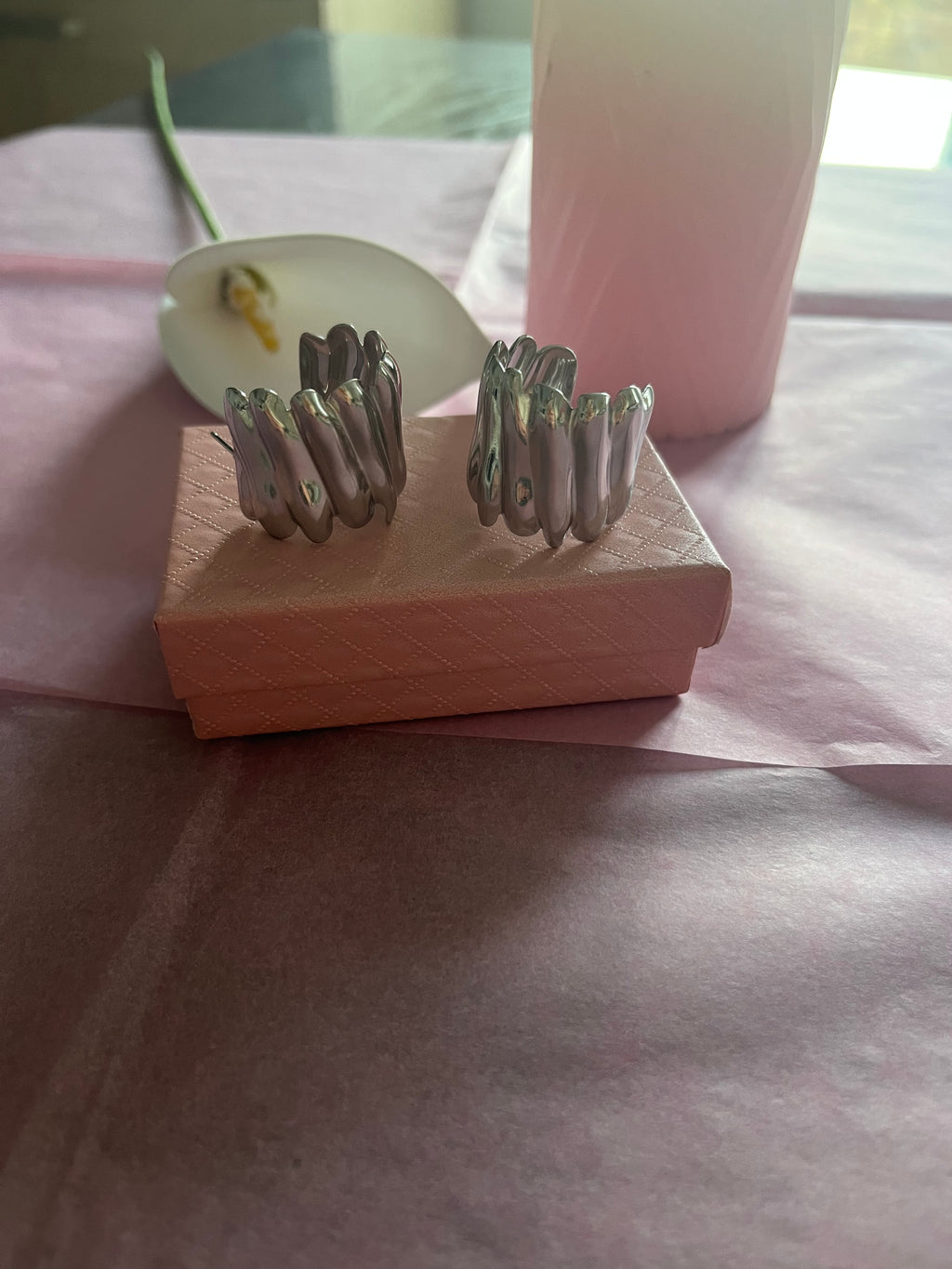 Boucles d'oreilles créoles ouvertes argentées épaisses lisses