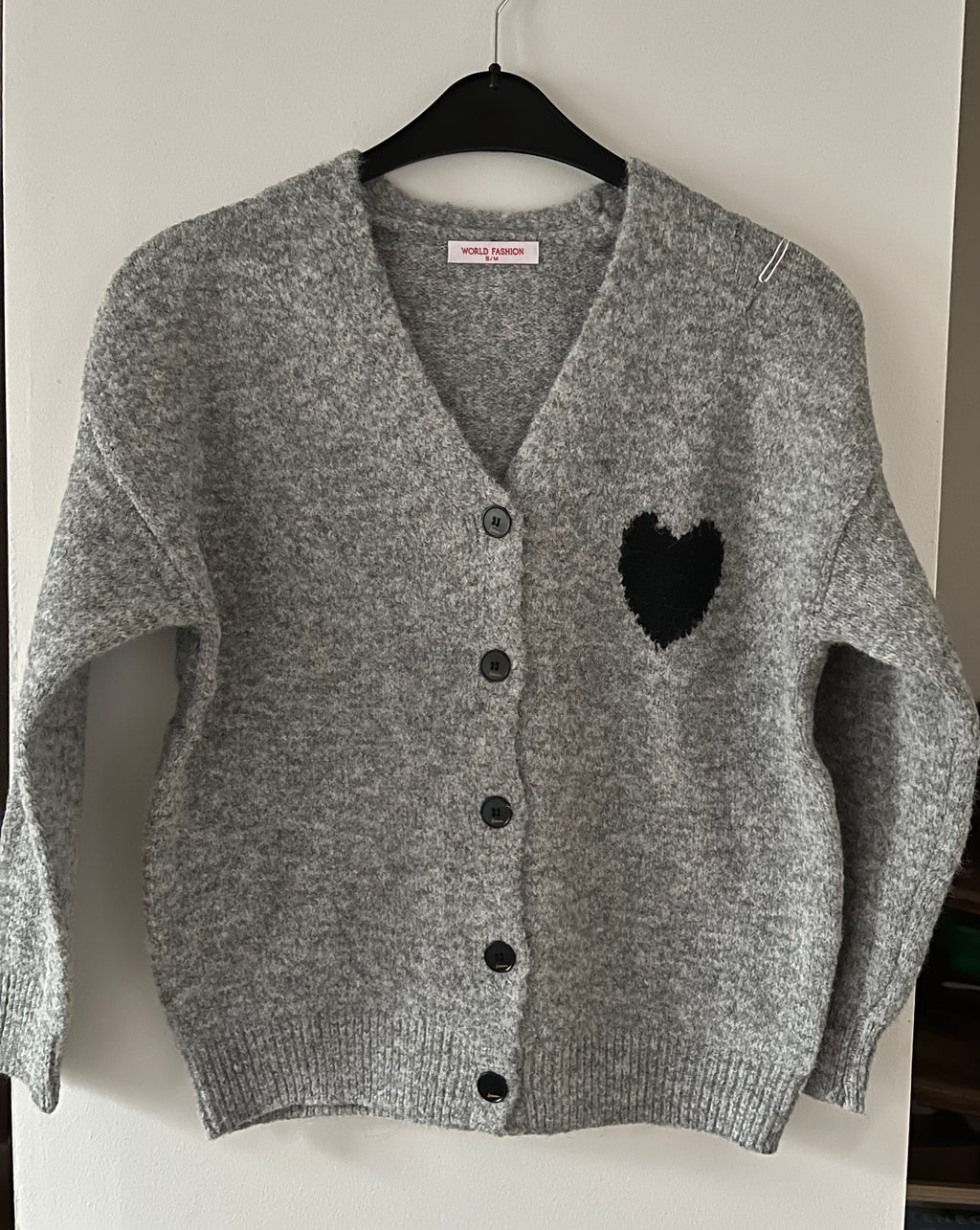 Cardigan en laine et matière recyclée avec cœur
