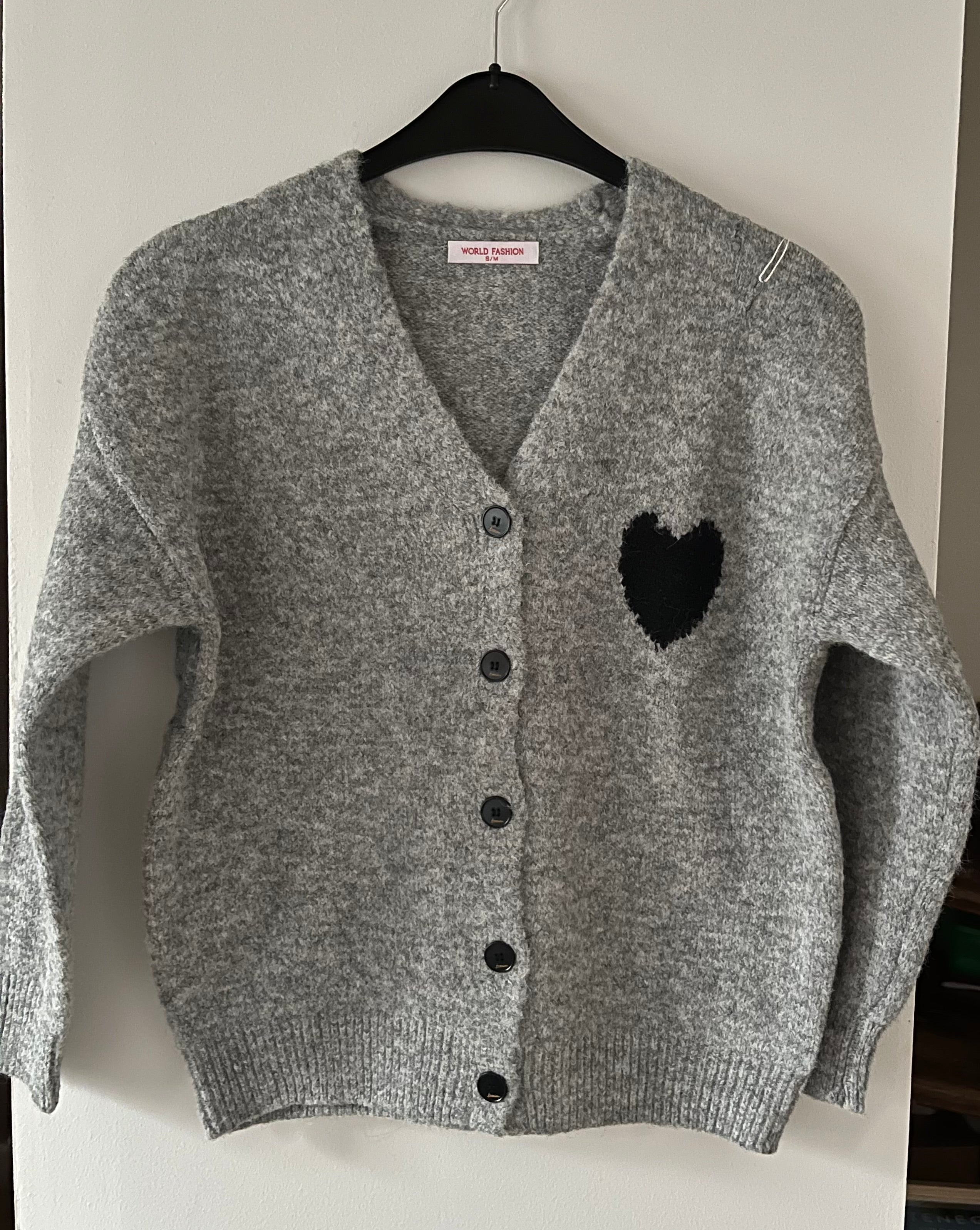 Cardigan en laine et matière recyclée avec cœur